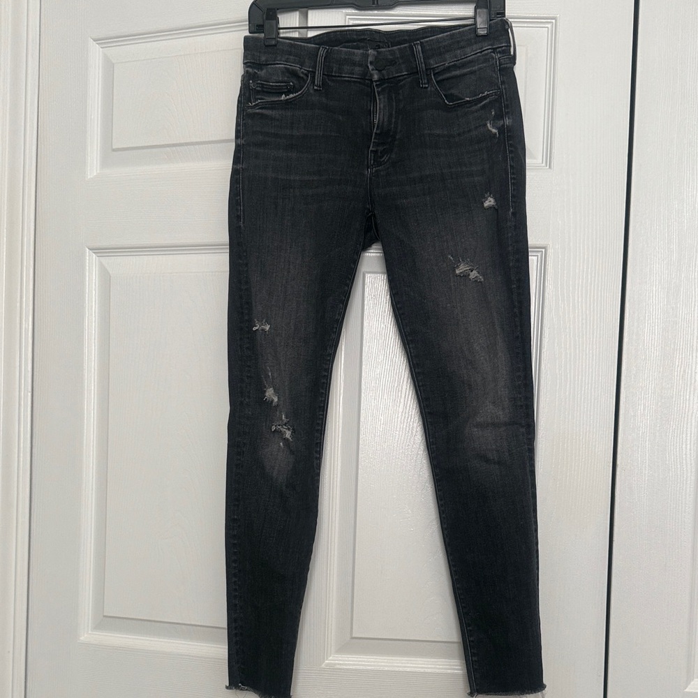 MOTHER Women's Black Distressed Skinny Jeans